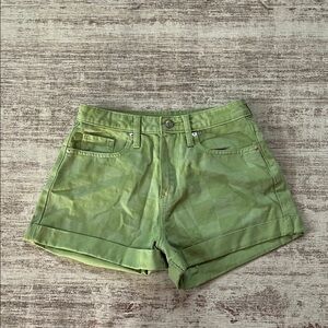 Green light checkered Women's Shorts